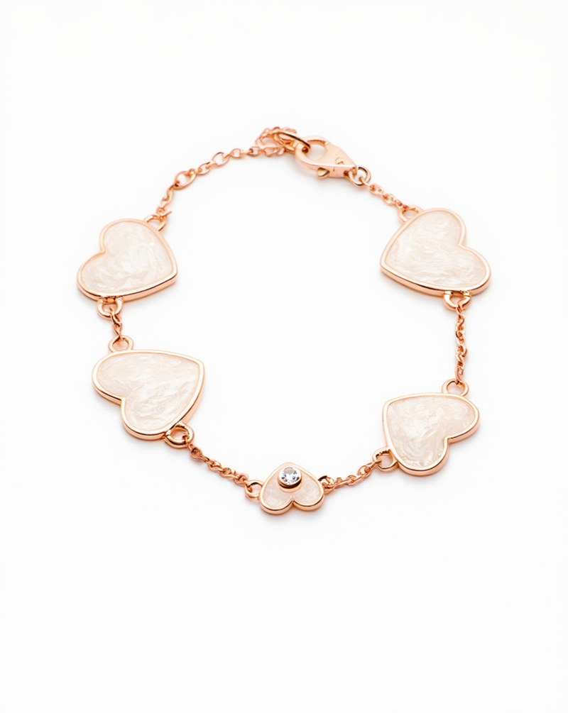 Heart Charm Bracelet alt