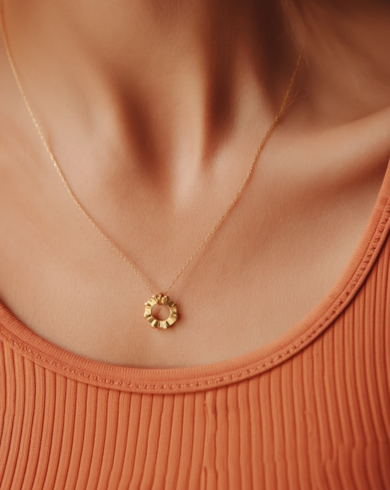 Bezel Dot Necklace alt