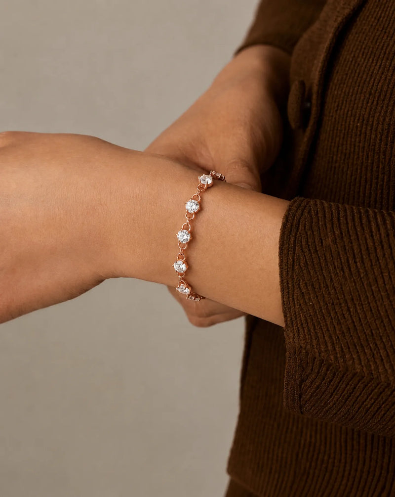 Bloom Charm Bracelet alt